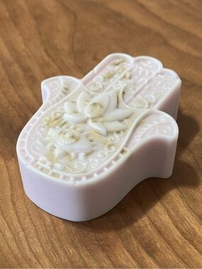 JOY BLEND- Grapefruit & Lilac Goats Milk Soap, Handcrafted